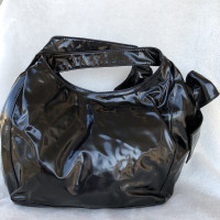 Valentino Garavani Tote Bag aus Lackleder in Schwarz