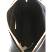 Versace Umhängetasche in Schwarz