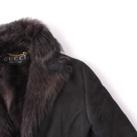 Gucci Jacke/Mantel aus Pelz in Schwarz