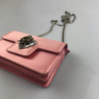 Alexander McQueen Sac à bandoulière en Cuir en Rose/pink