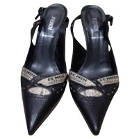 Fendi Pumps/Peeptoes Leer in Zwart