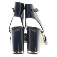 Max & Co pumps made of lacquered leather
