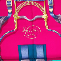 Hermès Scarf/Shawl Silk in Violet