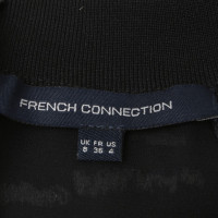 French Connection Robe avec motif en noir / bleu