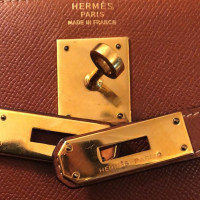 Hermès Kelly Bag 35 in Pelle in Oro