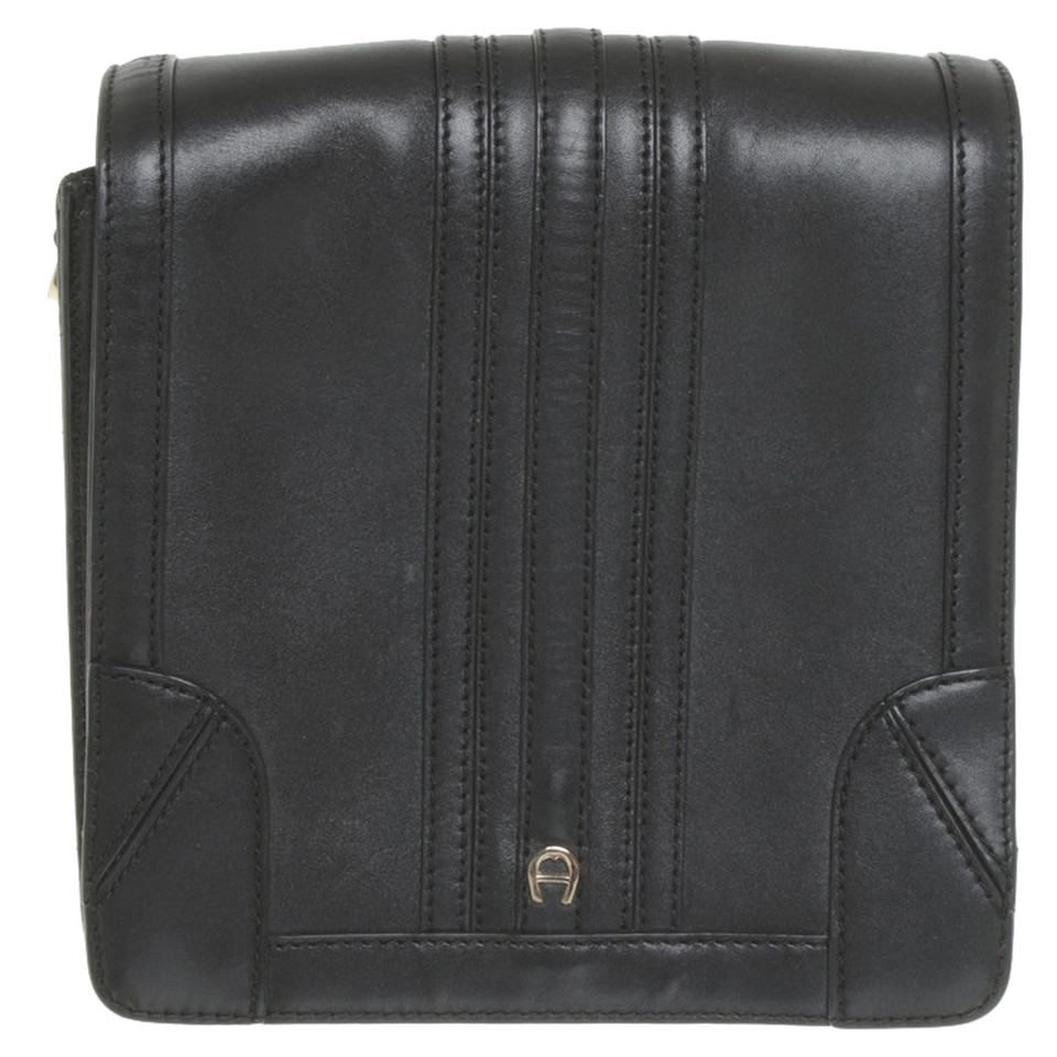 Aigner Sac à bandoulière en noir