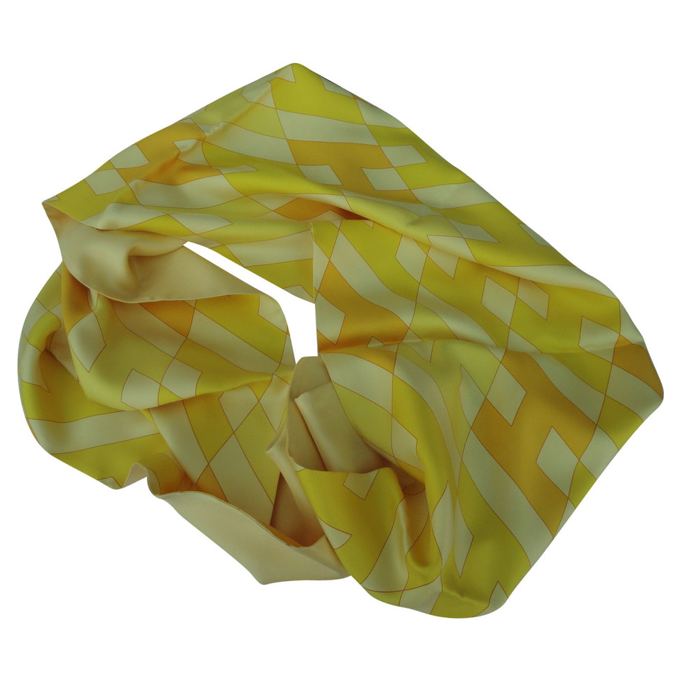 Hermès Schal/Tuch aus Seide in Gelb