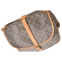 Louis Vuitton Saumur 30 Leer in Bruin