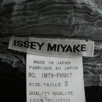 Issey Miyake Robe