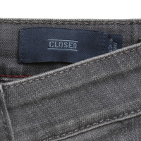 Closed Jeans in Grau