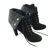 Louis Vuitton Ankle boots Suede in Black