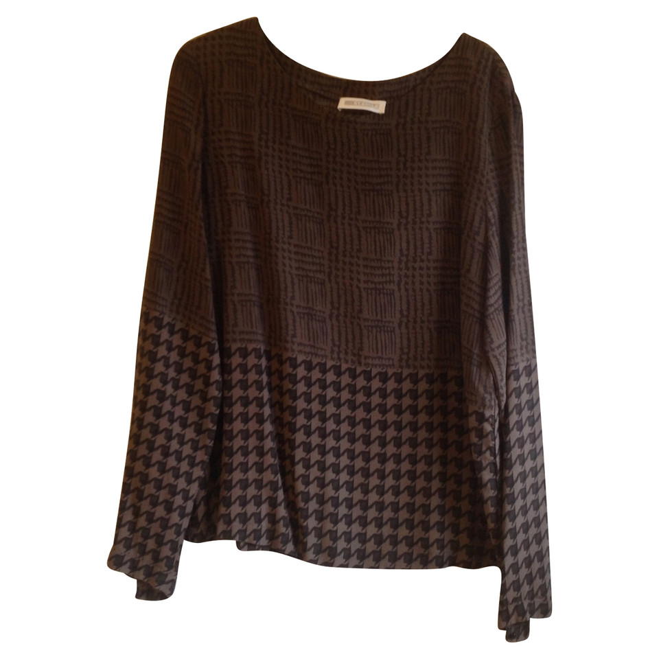 St. Emile Silk top with pattern