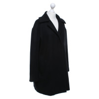 Closed Coat in black