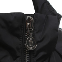 Moncler Veste en noir vers le bas