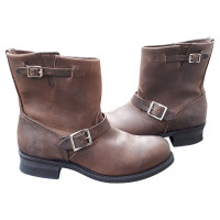 Frye Boots Leather in Brown