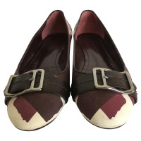 Burberry Slipper/Ballerinas aus Leder in Fuchsia