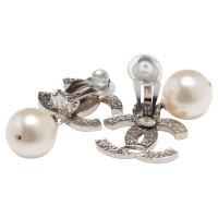 Chanel Clips d'oreille logo avec perle