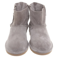 Ugg Australia "Mini Boots" in Grau