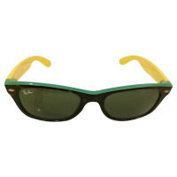 Ray Ban "New Wayfarer" sunglasses