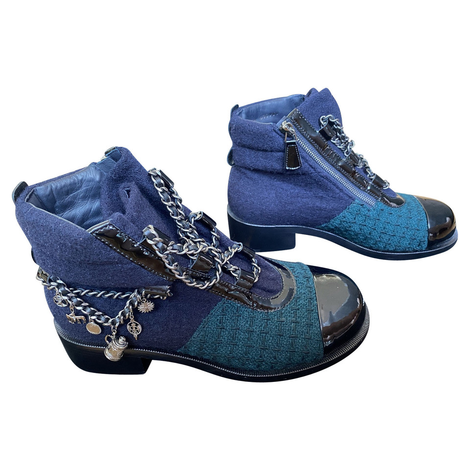 Chanel Stiefeletten aus Wolle in Blau