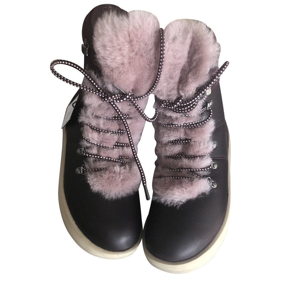 Ugg Australia Stringate gli stivali