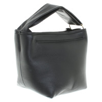Victoria Beckham Handtasche aus Leder in Schwarz