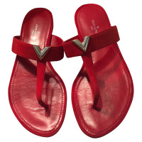 Louis Vuitton Toe separator in red