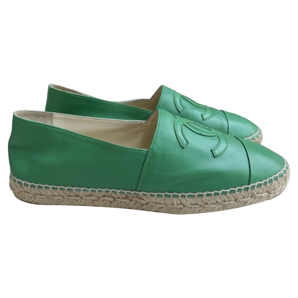 Chanel Slippers/Ballerinas Leather in Green