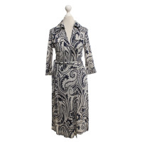 Diane Von Furstenberg Silk dress in dark blue / cream