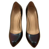 Alexander McQueen pumps in vernice