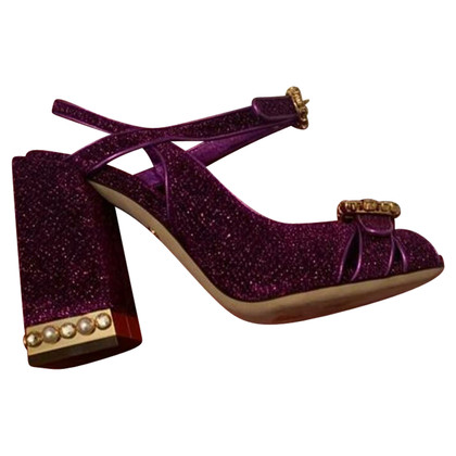 Dolce & Gabbana Sandalen in Violett