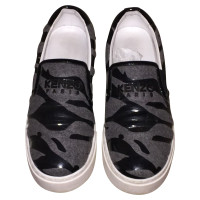 Kenzo Sneakers aus Canvas in Grau