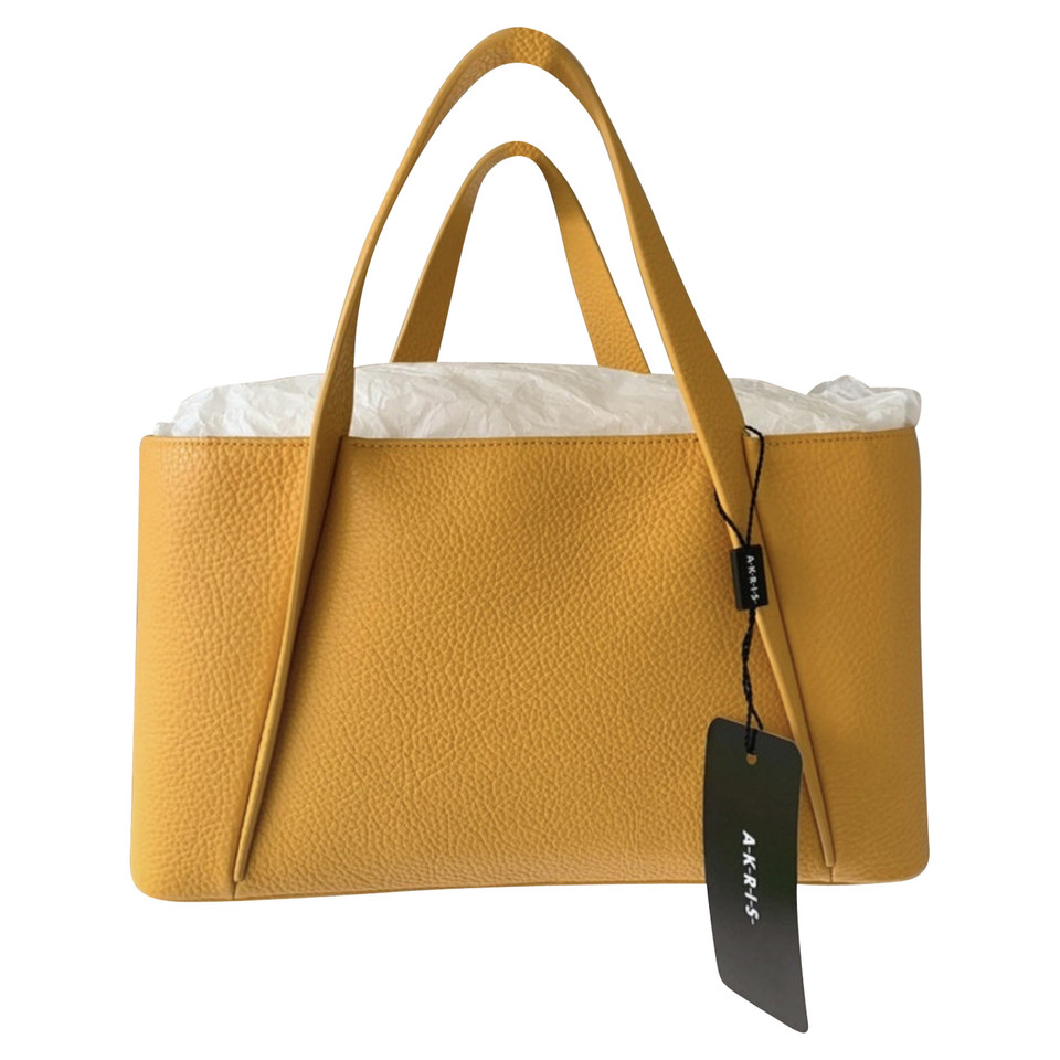 Akris Handtasche aus Leder in Gelb