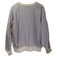 Closed top with stripes