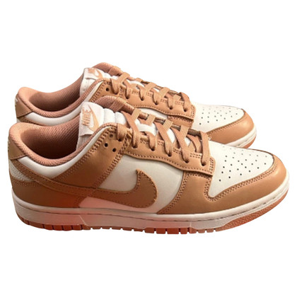Nike Trainers Leather in Nude