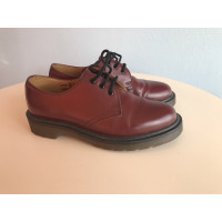 Dr. Martens Chaussures à lacets en Cuir en Bordeaux