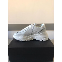 Versace Chaussures de sport en Cuir en Blanc