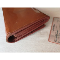 Miu Miu Täschchen/Portemonnaie aus Lackleder
