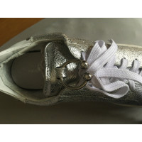 Rebecca Minkoff Sneakers aus Leder in Silbern