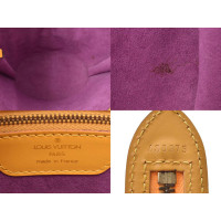 Louis Vuitton Umhängetasche aus Leder in Gelb