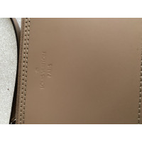 Louis Vuitton Clutch aus Leder in Braun