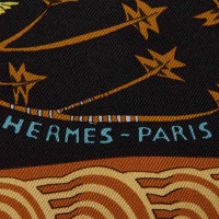 Hermès Schal/Tuch aus Seide in Schwarz