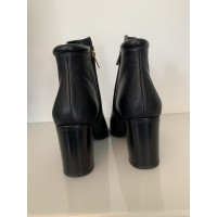 Salvatore Ferragamo Ankle boots Leather in Black