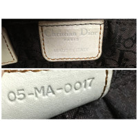 Christian Dior Handtasche aus Leder in Creme