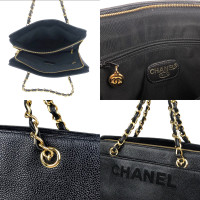 Chanel Shopping Tote aus Leder in Schwarz