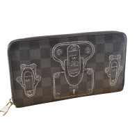 Louis Vuitton Täschchen/Portemonnaie aus Leder in Grau