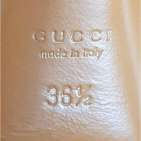 Gucci Pumps/Peeptoes aus Leder in Rosa / Pink