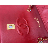 Chanel Flap Bag aus Leder in Rot