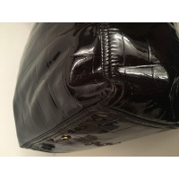 Yves Saint Laurent Tote Bag aus Lackleder in Braun