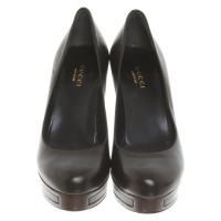 Gucci pumps in dark brown